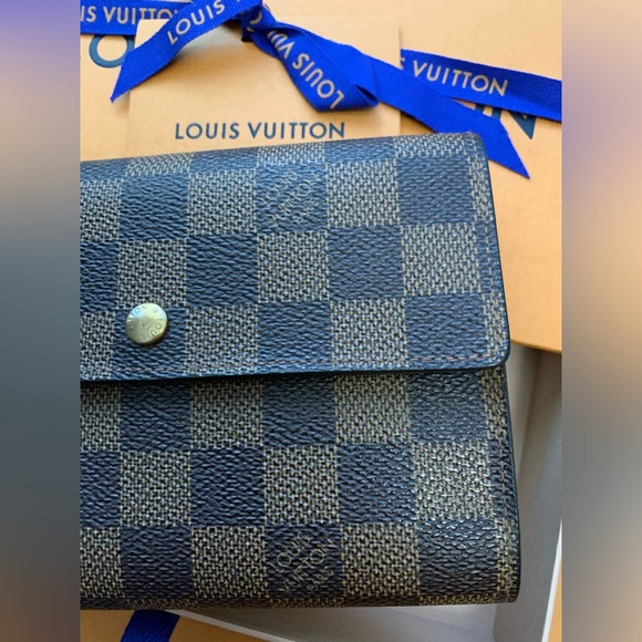 Louis VUITTON RARE Damier Ebene Mid-Wallet 🔥🔥 - Picture 6 of 17
